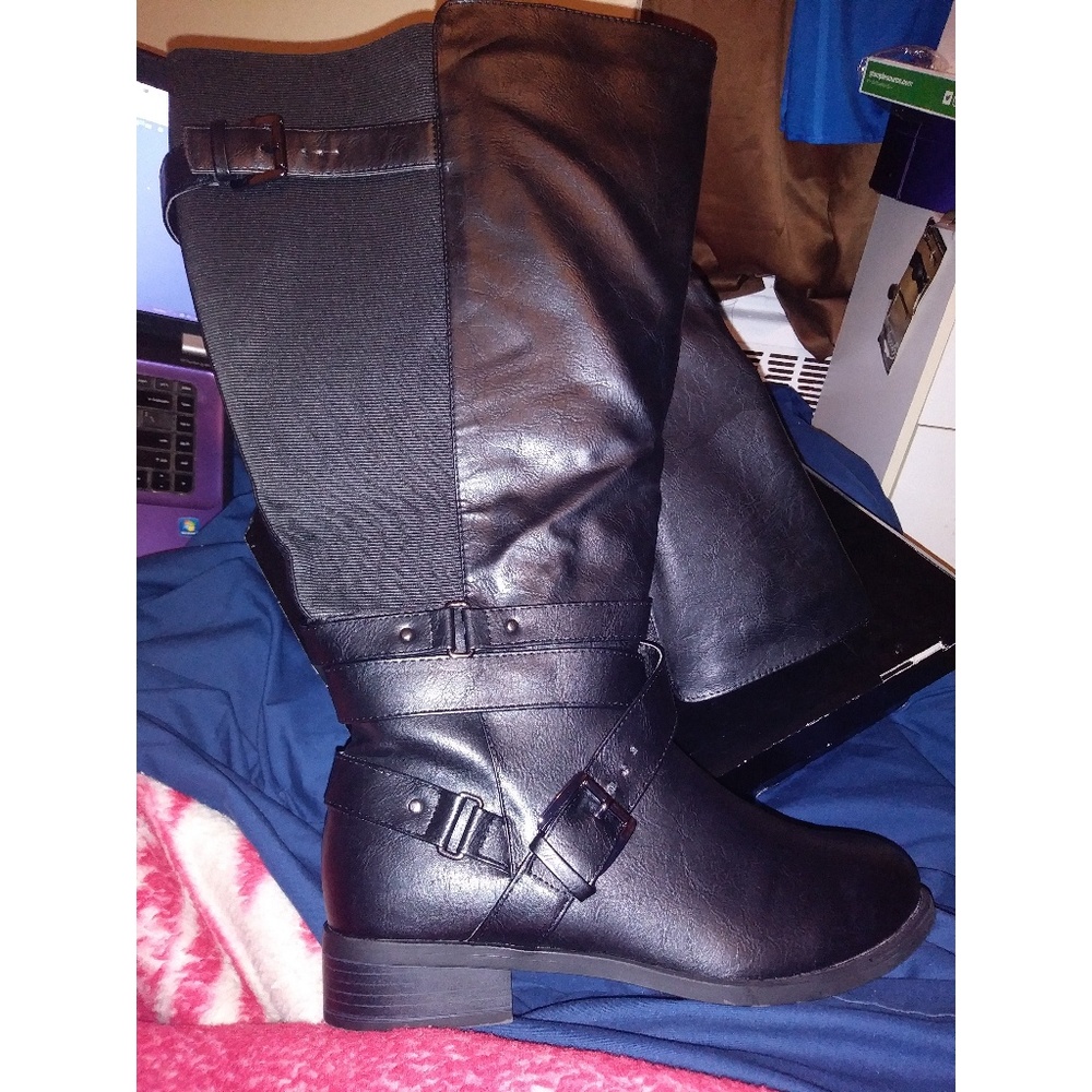 Torrid Size 10.5W Extended Wide Calf Tall Boots